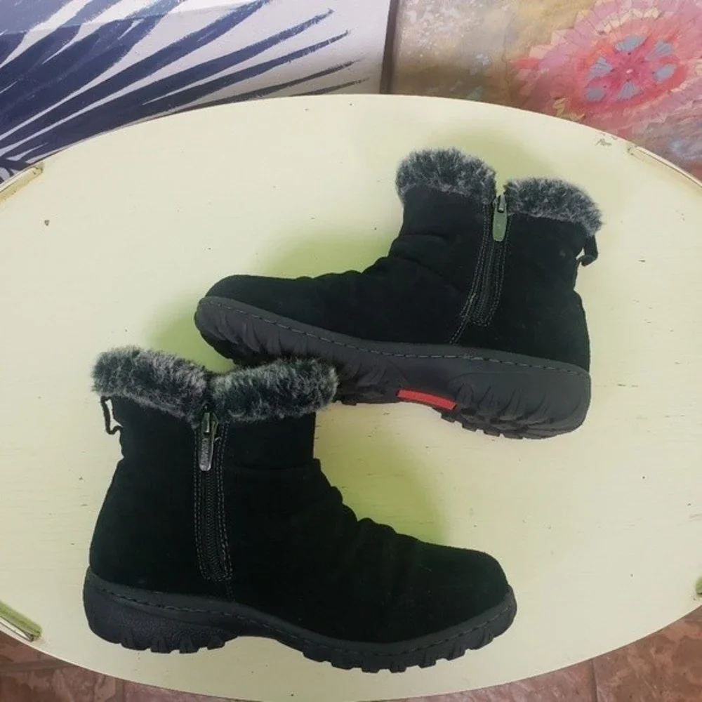Khombu Women's Black Suede Gray Faux Fur Ankle Boots Size 7M - Picture 2 of 9